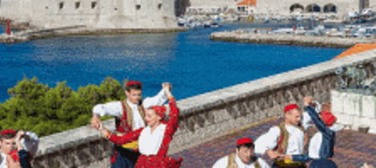 Folklorni ansambl Linđo/Folk Dance Ensamble Linđo